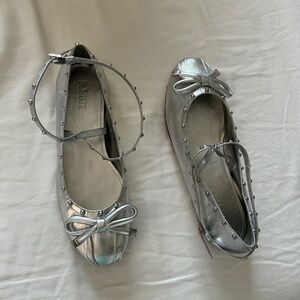 Leather ballet flat